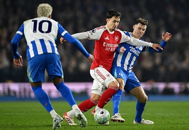 Martin Zubimendi (6/10): Có dấu hiệu quá tải. Xử lý bóng rườm rà và tỏ ra thiếu tự tin so với giai đoạn đầu mới đến Ngoại hạng Anh.