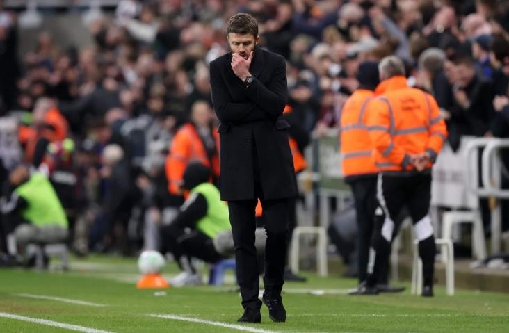 Carrick còn nhiều việc phải làm.