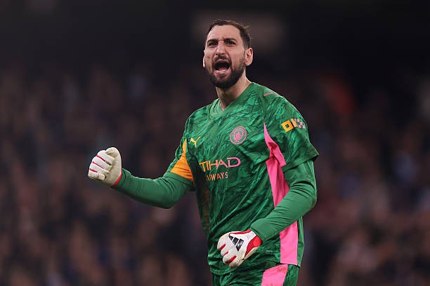 Gianluigi Donnarumma — 6.3: Gần như không phải đổ mồ hôi trong 45 phút đầu tiên, nhưng hoàn toàn bất lực trước pha dứt điểm quá xuất sắc của Morgan Gibbs White và cú sút xa từ Elliot Anderson.