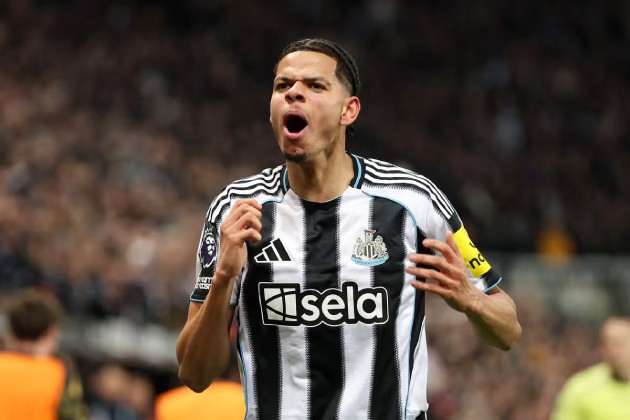 William Osula khiến Michael Carrick nhận trận thua đầu tiên trên cương vị HLV Quỷ đỏ.