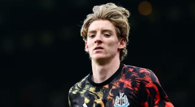 Gordon là ưu tiên của Arteta.