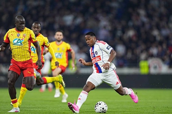 Trận đấu giữa Lyon và Lens diễn ra hấp dẫn.