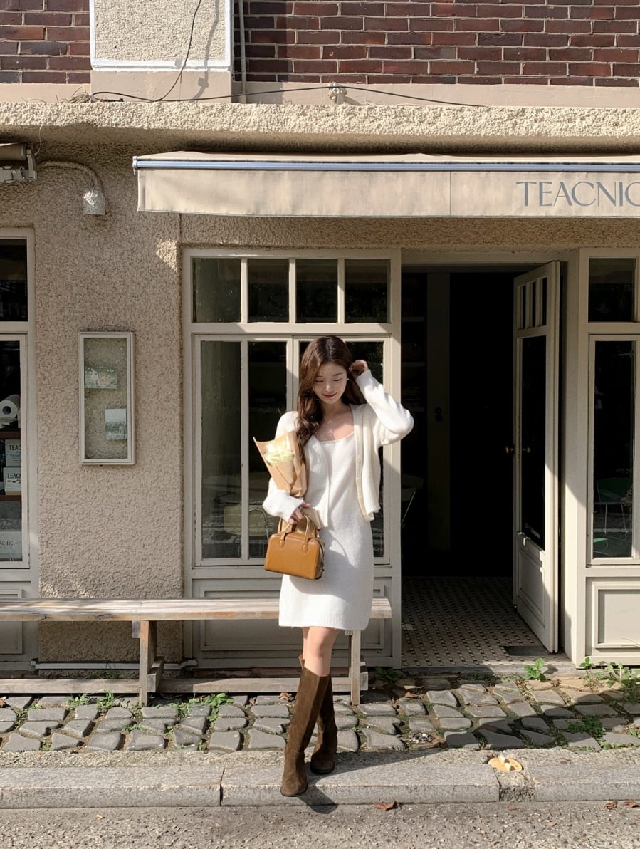 Trong số các thiết kế váy liền, váy ngắn luôn được đánh giá cao về khả năng cải thiện tỷ lệ cơ thể.