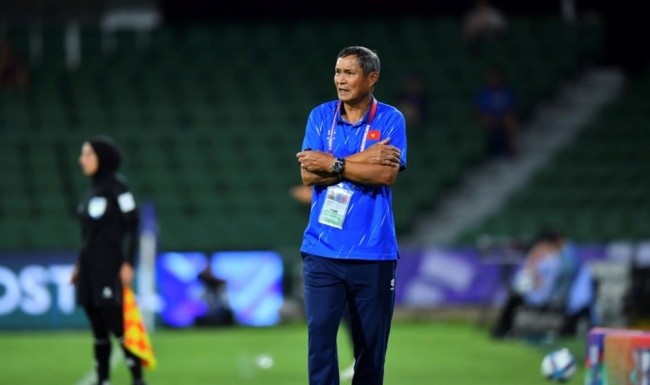 HLV Mai Đức Chung thận trọng trước trận gặp Đài Loan.