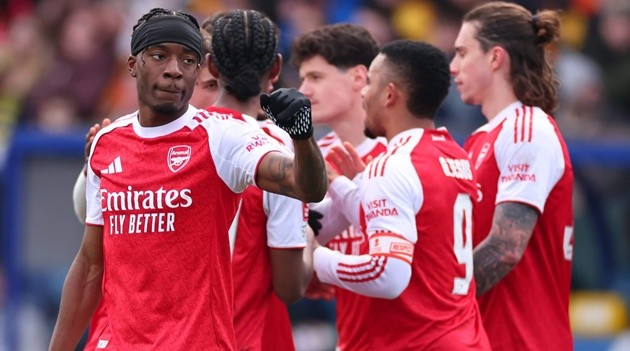Madueke giúp Arsenal vào tứ kết FA Cup.