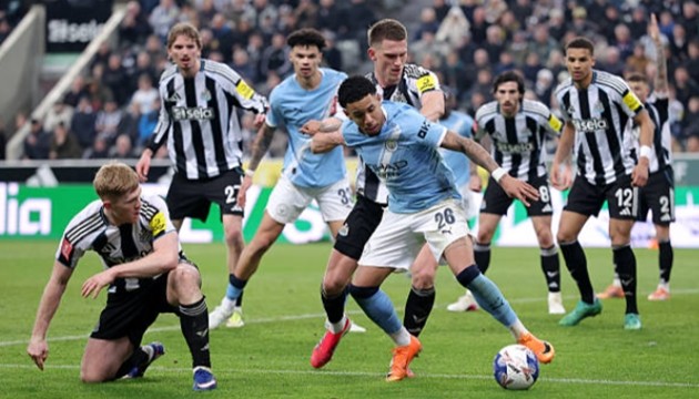 Man City loại Newcastle khỏi FA Cup.