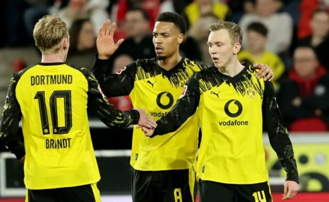 Dortmund giành 3 điểm thuyết phục.