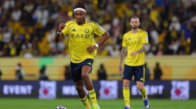 Mohamed Simakan giúp  giành 3 điểm trọn vẹn.