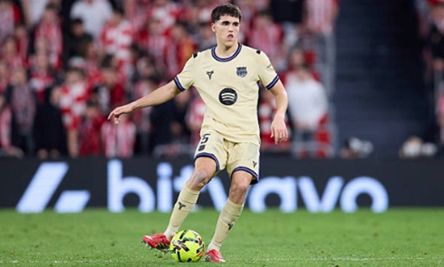 Pau Cubarsi - 7.2: Gặp khó khăn trong tranh chấp và đôi khi để đối thủ vượt qua. Bù lại, khả năng phân phối bóng của anh là ngoại hạng, giúp Barcelona mở ra nhiều cơ hội tấn công.