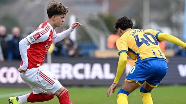 Thần đồng Arsenal cho thấy tương lai triển vọng.