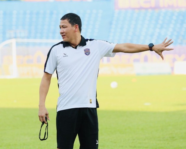 Anh Đức là tượng đài ở Bình Dương.