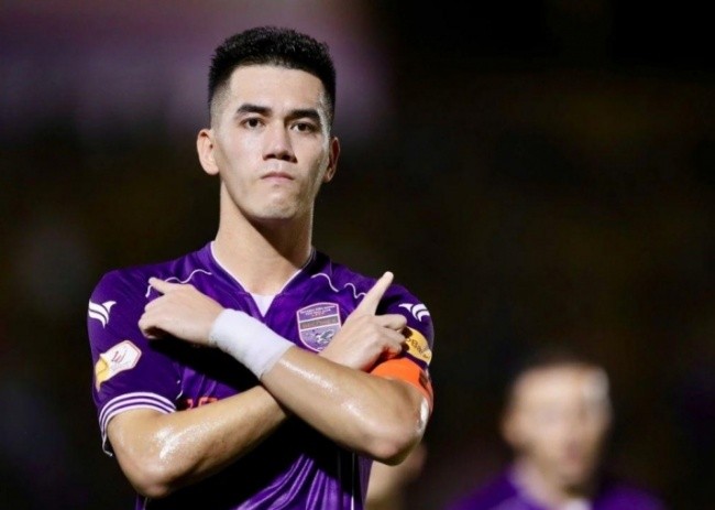 Tiền đạo Tiến Linh.