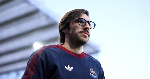 Real cử người trinh sát Tonali tại FA Cup.