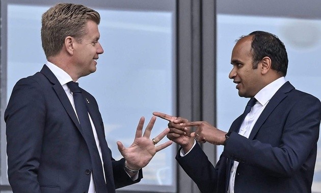 Giới thượng tầng tại Spurs khiến CLB rơi vào khủng hoảng.