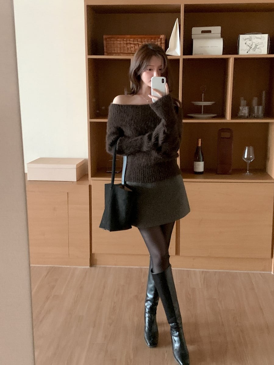 Những đôi boots có phom ôm vừa vặn sẽ giúp tôn lên đường nét của chân, đồng thời tránh cảm giác nặng nề