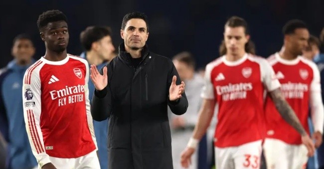 Arsenal mơ về cú ăn bốn mùa này.