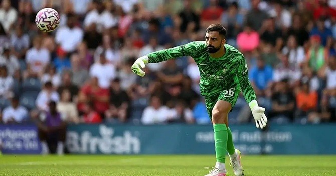 Mamardashvili sẵn sàng kiên nhẫn ở Liverpool.