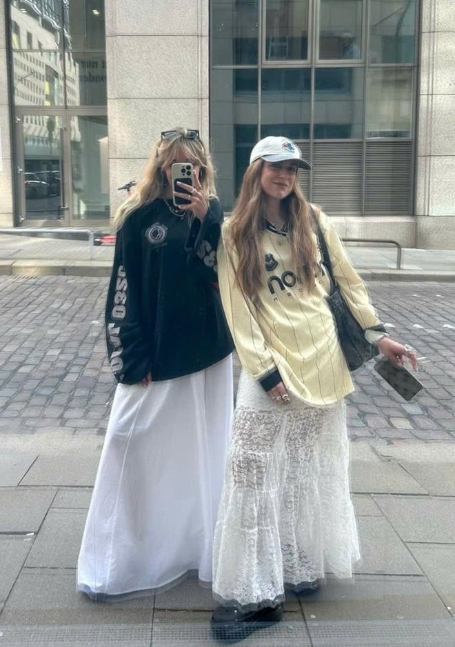 Một trong những yếu tố khiến xu hướng này trở nên nổi bật chính là sự đối lập trong phong cách.