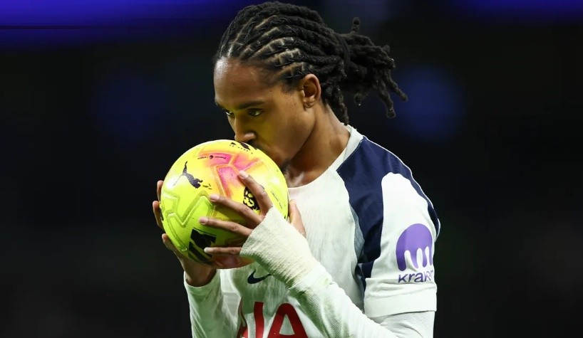 Spence đang trong tầm ngắm của Juventus.