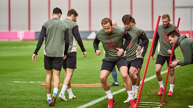 Bayern Munich tập luyện tích cực cho chuyến làm khách trước Atalanta.