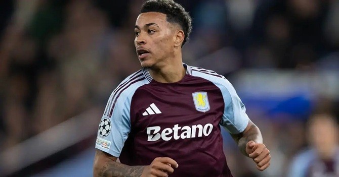  Rogers có nhiều đóng góp lớn cho Aston Villa.