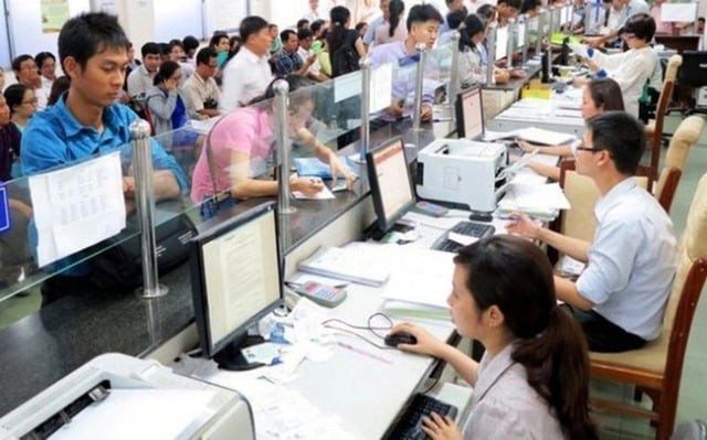 Theo thông tin từ VTC News, tại Hội nghị tiếp xúc cử tri với người ứng cử đại biểu Quốc hội khóa XVI ở đơn vị bầu cử số 01, tỉnh Lào Cai, Phó Thủ tướng Phạm Thị Thanh Trà cho biết Chính phủ đang dự kiến điều chỉnh mức lương cơ sở tăng khoảng 8% từ ngày 1/7. 