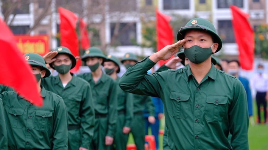 Hạ sĩ quan, binh sĩ được nhà nước đảm bảo bảo hiểm y tế và bảo hiểm xã hội.