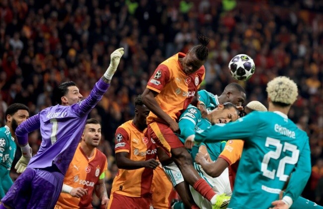 Liverpool phơi áo trước Galatasaray.