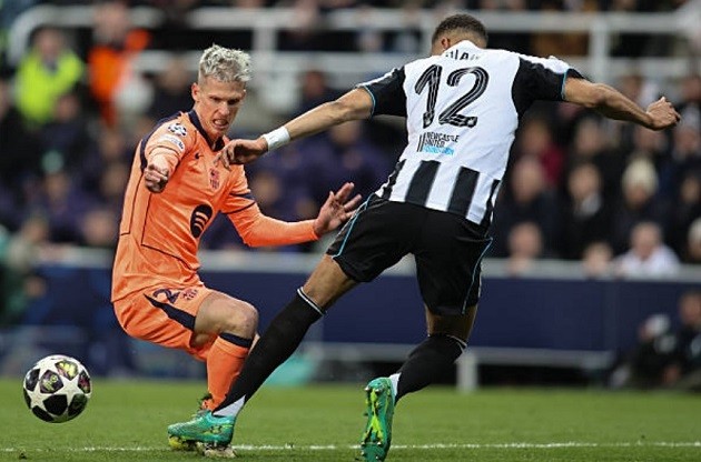 Thiaw - (6.2): Chơi điềm tĩnh phần lớn thời gian nhưng mắc sai lầm chí mạng dẫn đến quả phạt đền ở phút cuối.