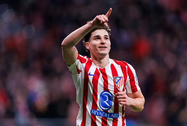 Alvarez lên tiếng về mối liên hệ với Barcelona.