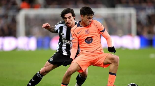 Tonali chơi không quá ấn tượng trước Barca.