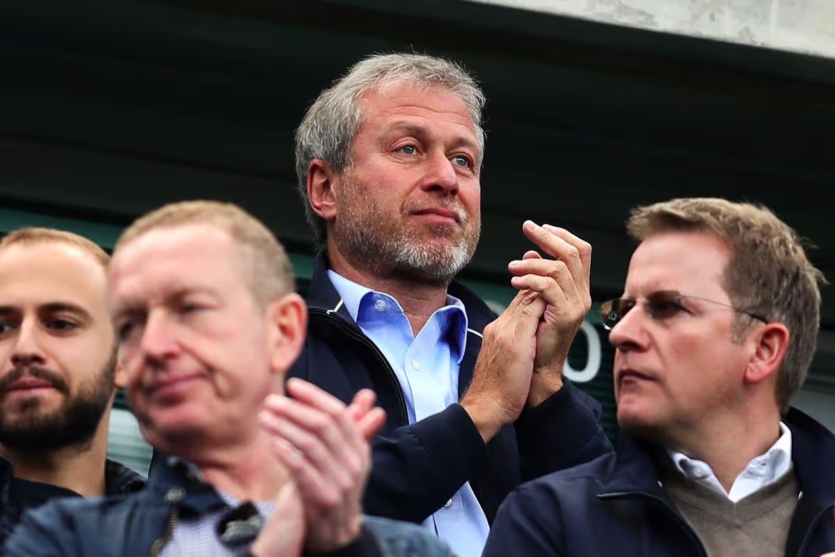 Roman Abramovich đối mặt cuộc chiến pháp lý vì khoản tài chính bán Chelsea.