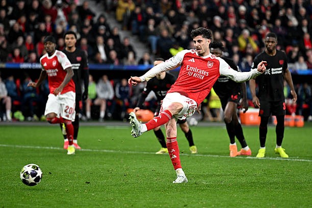 Kai Havertz (Vào thay Gyokeres) - 6.9 điểm: Nhận được sự chào đón nồng nhiệt khi trở lại BayArena, nhưng cũng phải giữ tinh thần thép giữa những tiếng la ó để thực hiện thành công quả phạt đền ở những phút cuối. Thể hiện sự điềm tĩnh tuyệt vời.