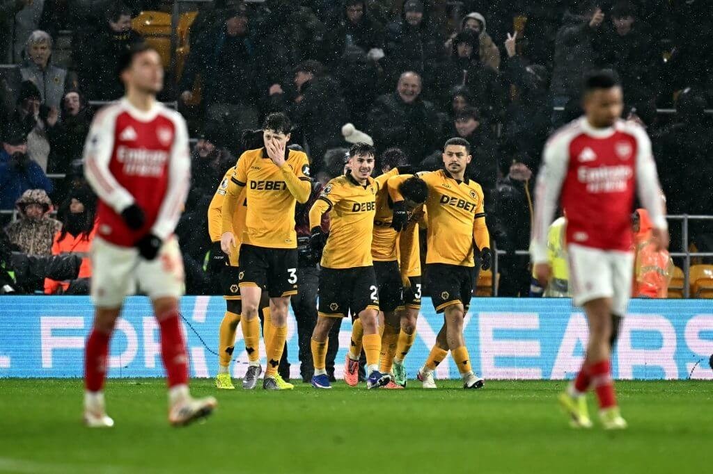 Wolves vẫn đủ sức làm khó đội đầu bảng Arsenal dù đang đội sổ.