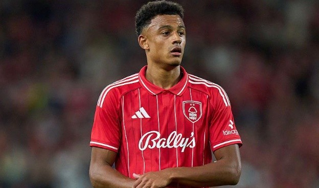 Ndoye dính chấn thương.