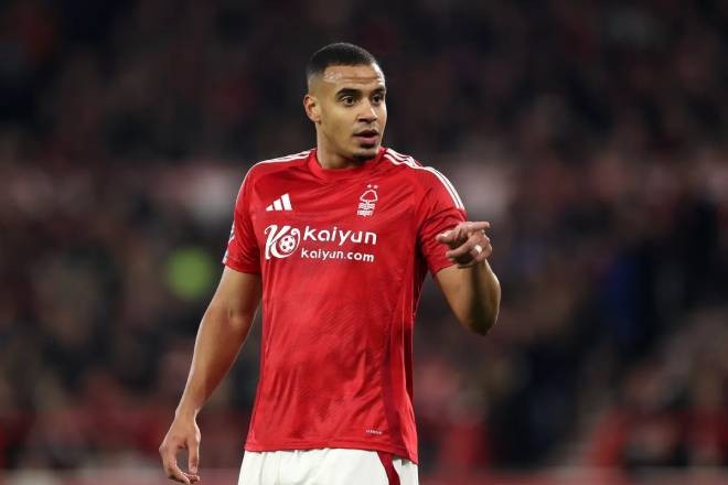 Man Utd đại chiến Real Madrid và Liverpool vì Murillo.