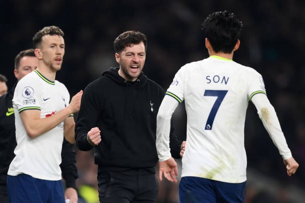 Mason từng thể hiện khá tốt trong quãng thời gian tạm quyền ở Tottenham. 