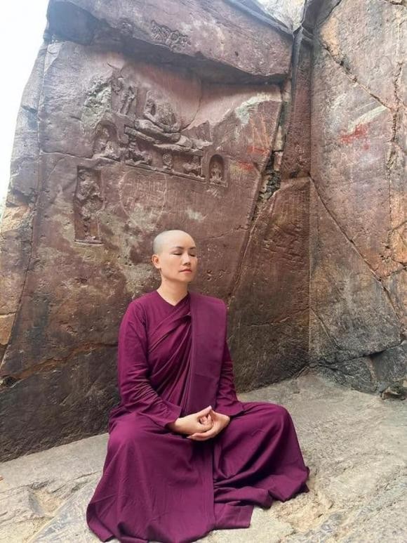 Đào Hoàng Yến xuất gia gieo duyên tại Ấn Độ.

