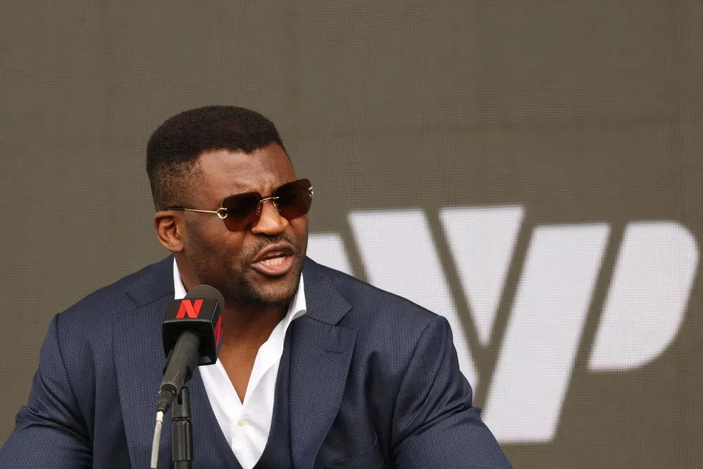 Francis Ngannou tại buổi họp báo sự kiện MMA của MVP và Netflix.