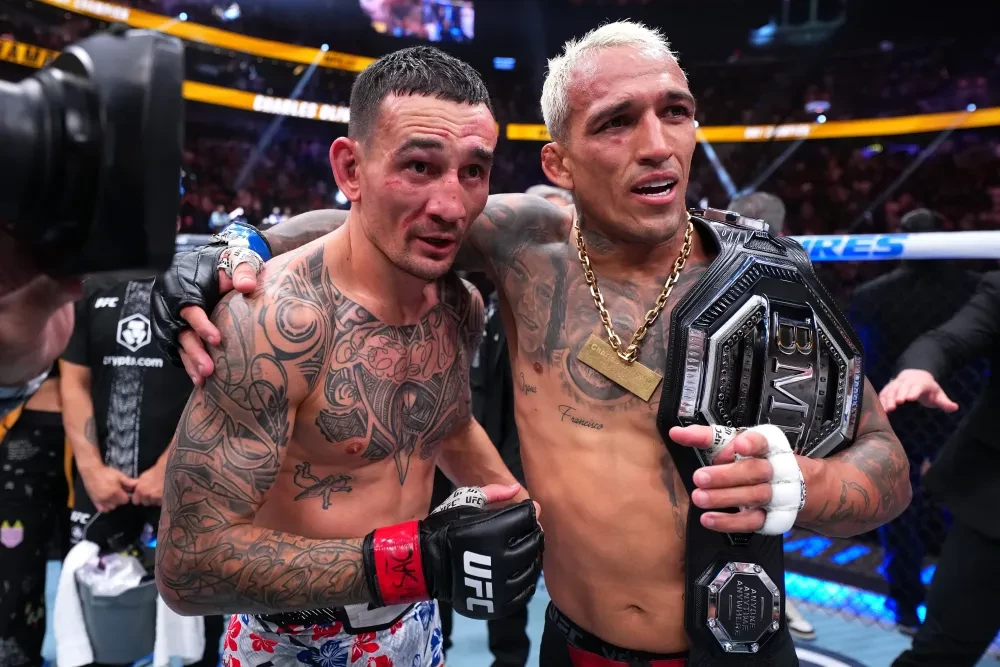 Charles Oliveira và Max Holloway tại UFC 326