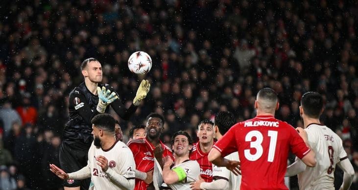 Forest gặp nhiều khó khăn trước .