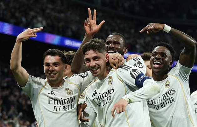 Valverde có một trận đấu để đời.