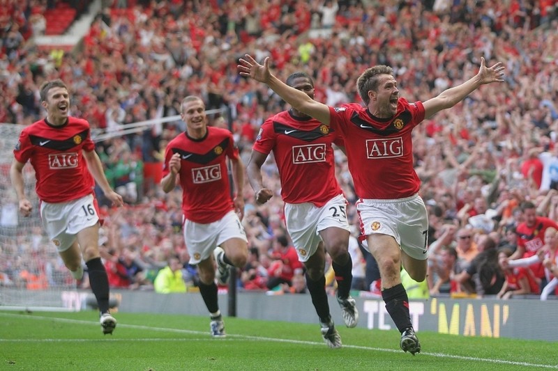 Áp lực phút cuối khiến hậu vệ mắc sai lầm.