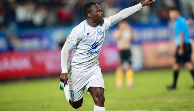 Akolo ghi bàn giúp Nam Định hạ Thanh Hóa