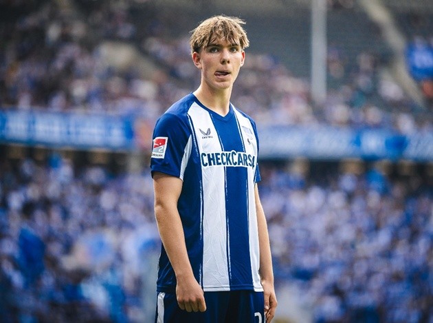 Arsenal, Man Utd và Bayern đều muốn sở hữu Kenneth