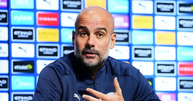 HLV Guardiola cảnh báo các học trò trước cuộc đối đầu với West Ham.