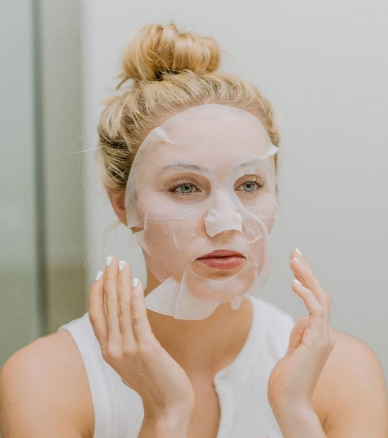 Sự kết hợp này có thể giúp làm sạch bề mặt da và hỗ trợ giảm phản ứng viêm liên quan đến mụn.