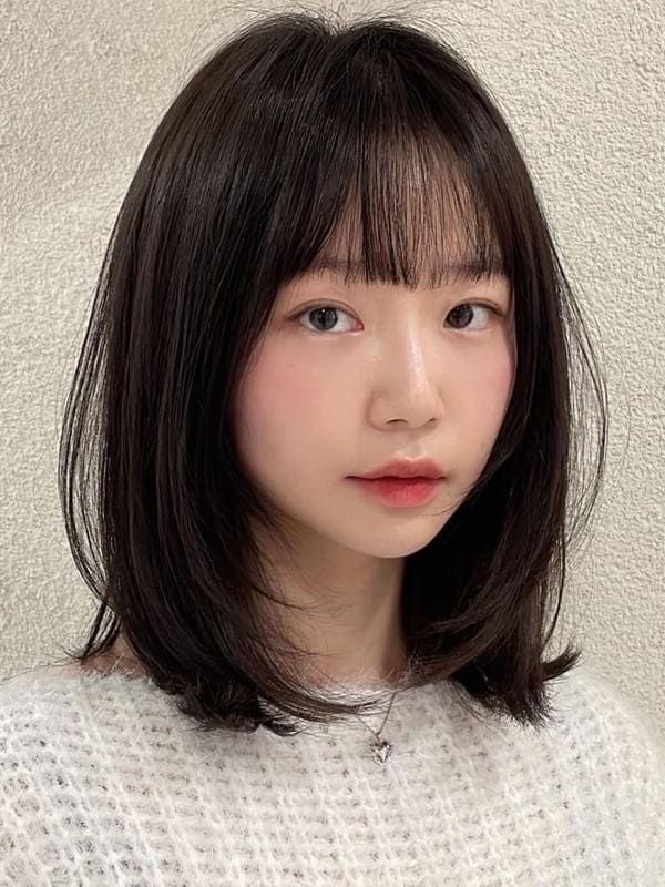 Kiểu tóc này dễ chăm sóc và linh hoạt trong nhiều hoàn cảnh khác nhau.