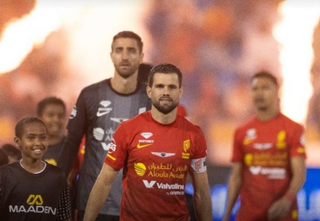 Al Qadsiah giành 3 điểm kịch tính.