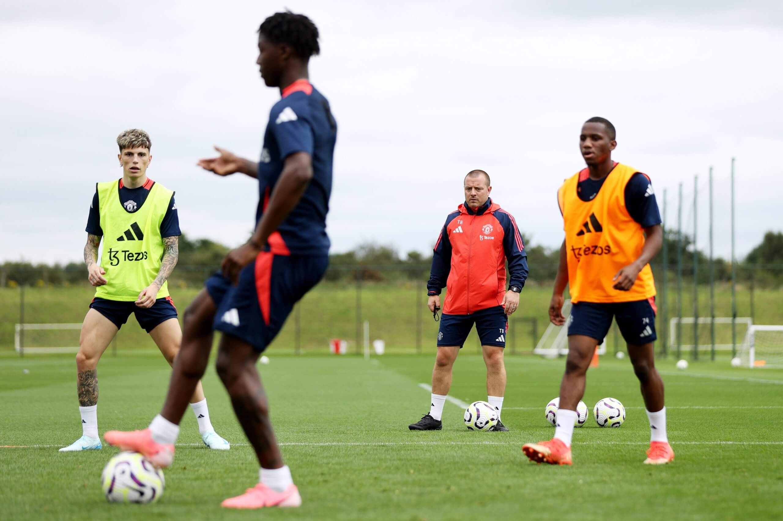 Âm thầm xây dựng tương lai tại M.U.